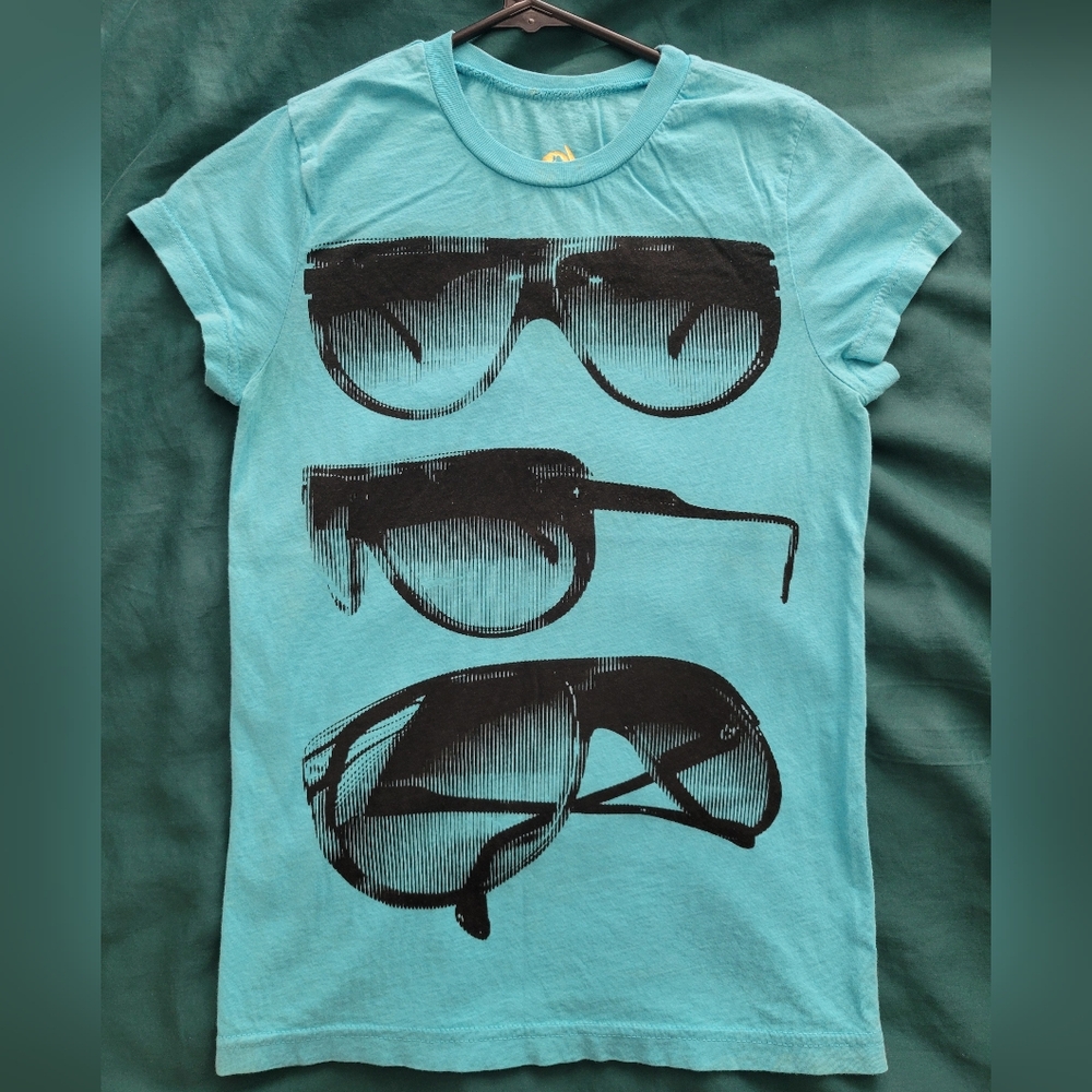 Public Domain blue tshirt, w/ aviator sunglasses design, size small